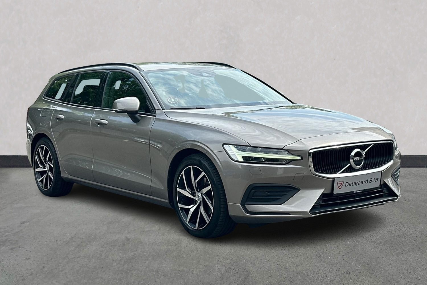 Billede af Volvo V60 2,0 D4 190 Momentum aut.