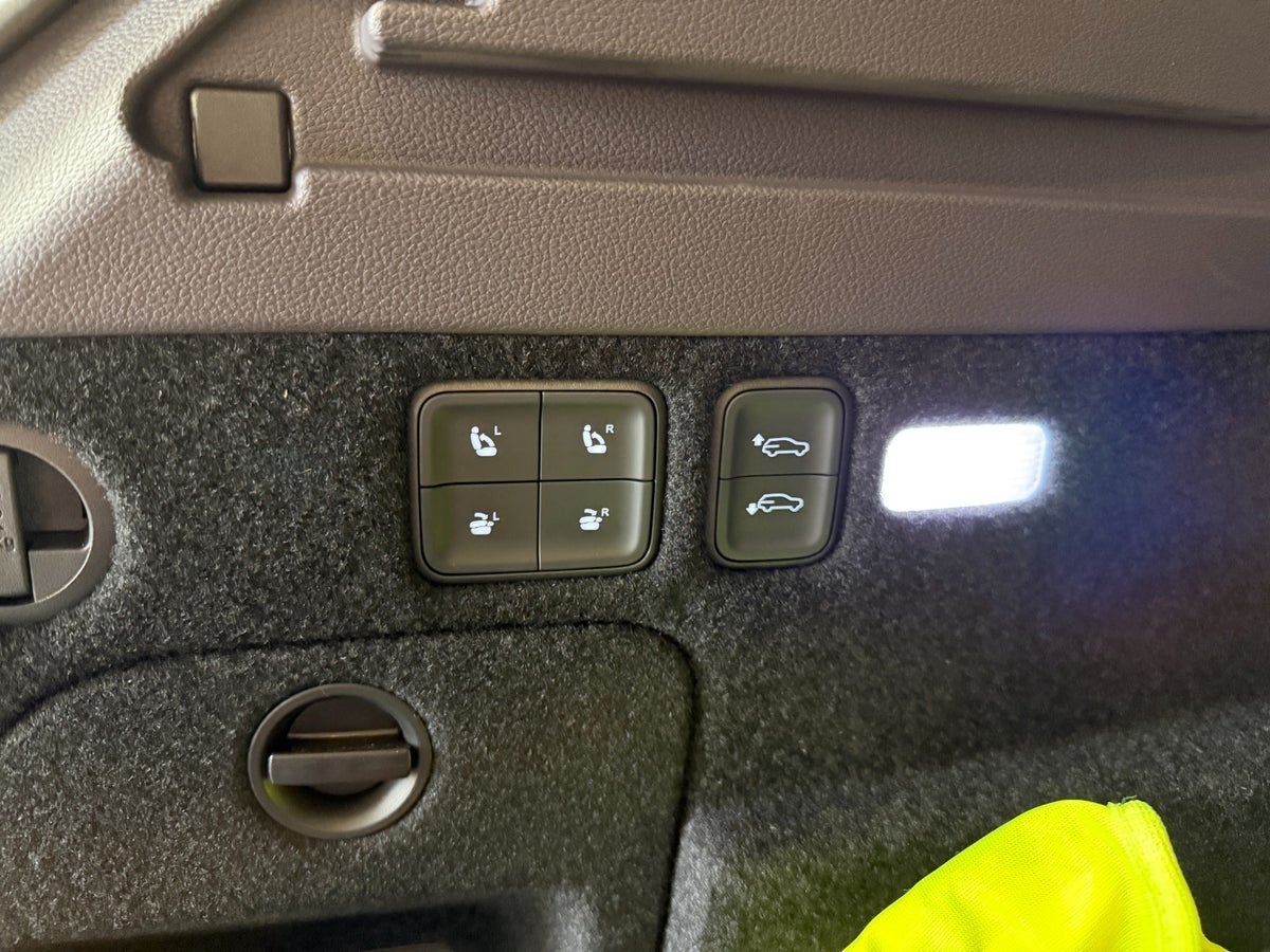 Hongqi E-HS9 Exclusive+