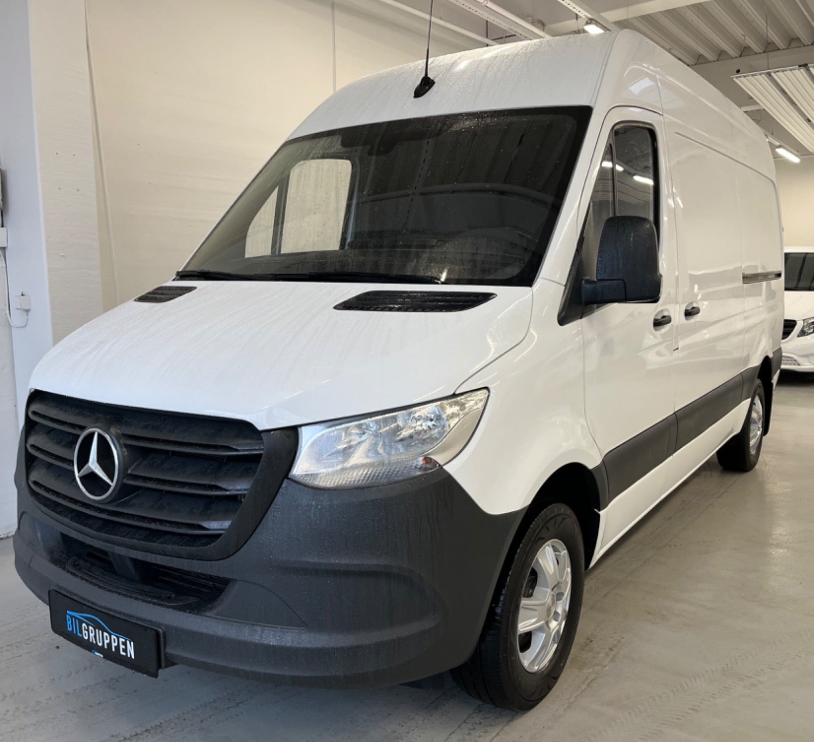 Mercedes Sprinter 317 2,0 CDi A2 Kassevogn aut. RWD