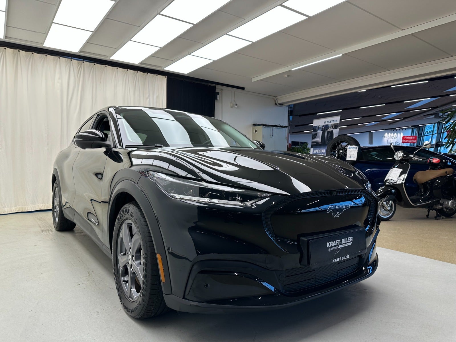 Billede af Ford Mustang Mach-E 70 Premium Standard Range