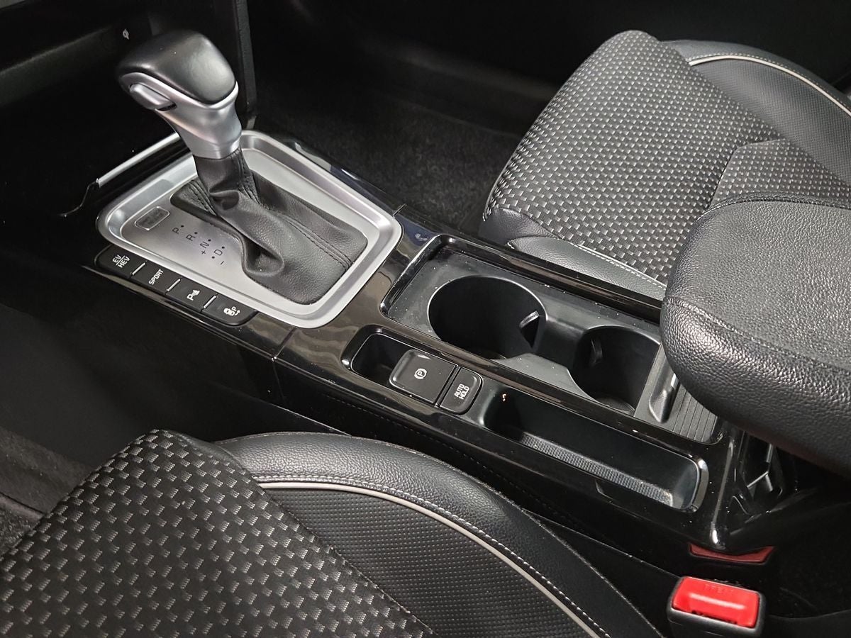 Kia XCeed PHEV Upgrade Intro DCT