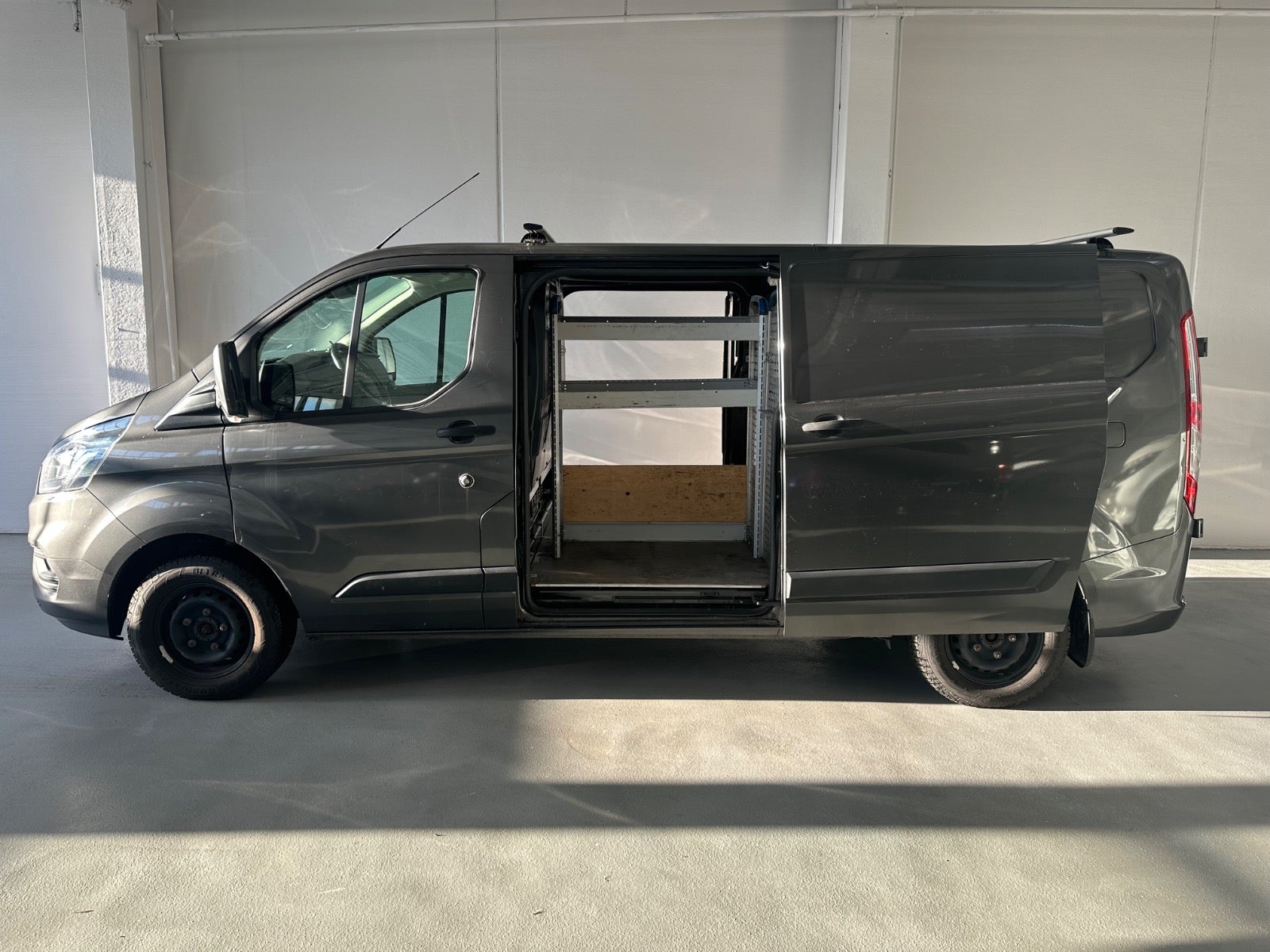 Billede af Ford Transit Custom 300L 2,0 TDCi 170 Trend