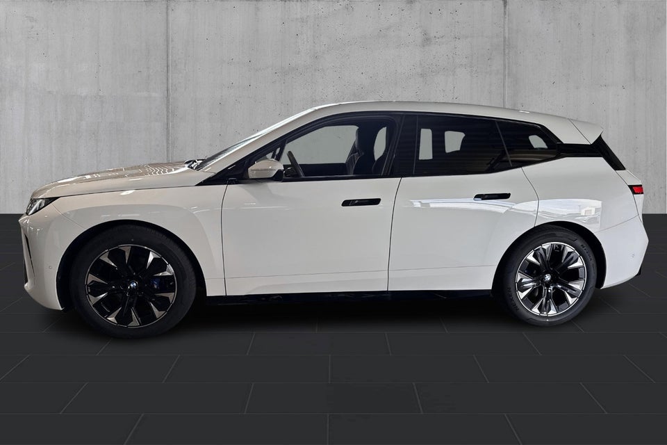 BMW iX xDrive45 M-Sport 2026
