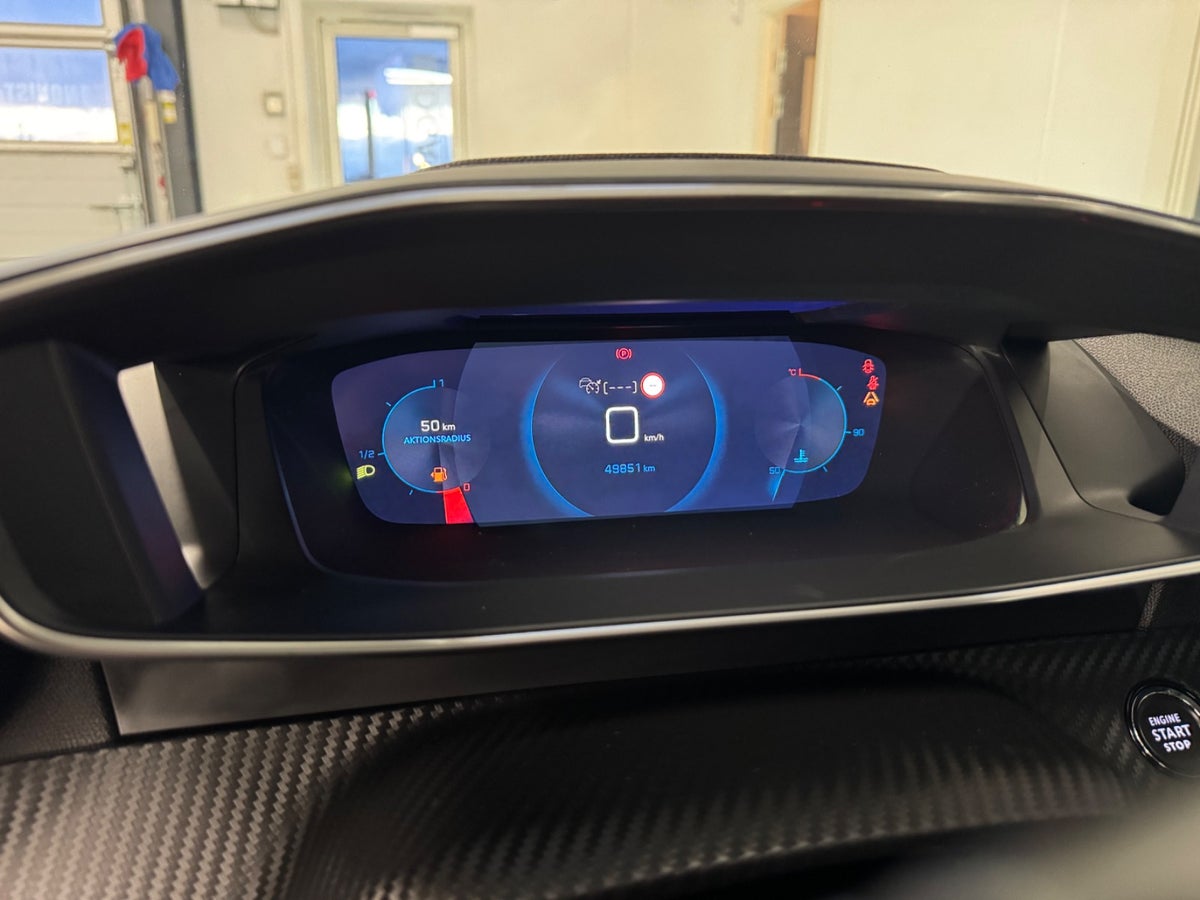 Peugeot 208 PureTech 100 Allure Sky