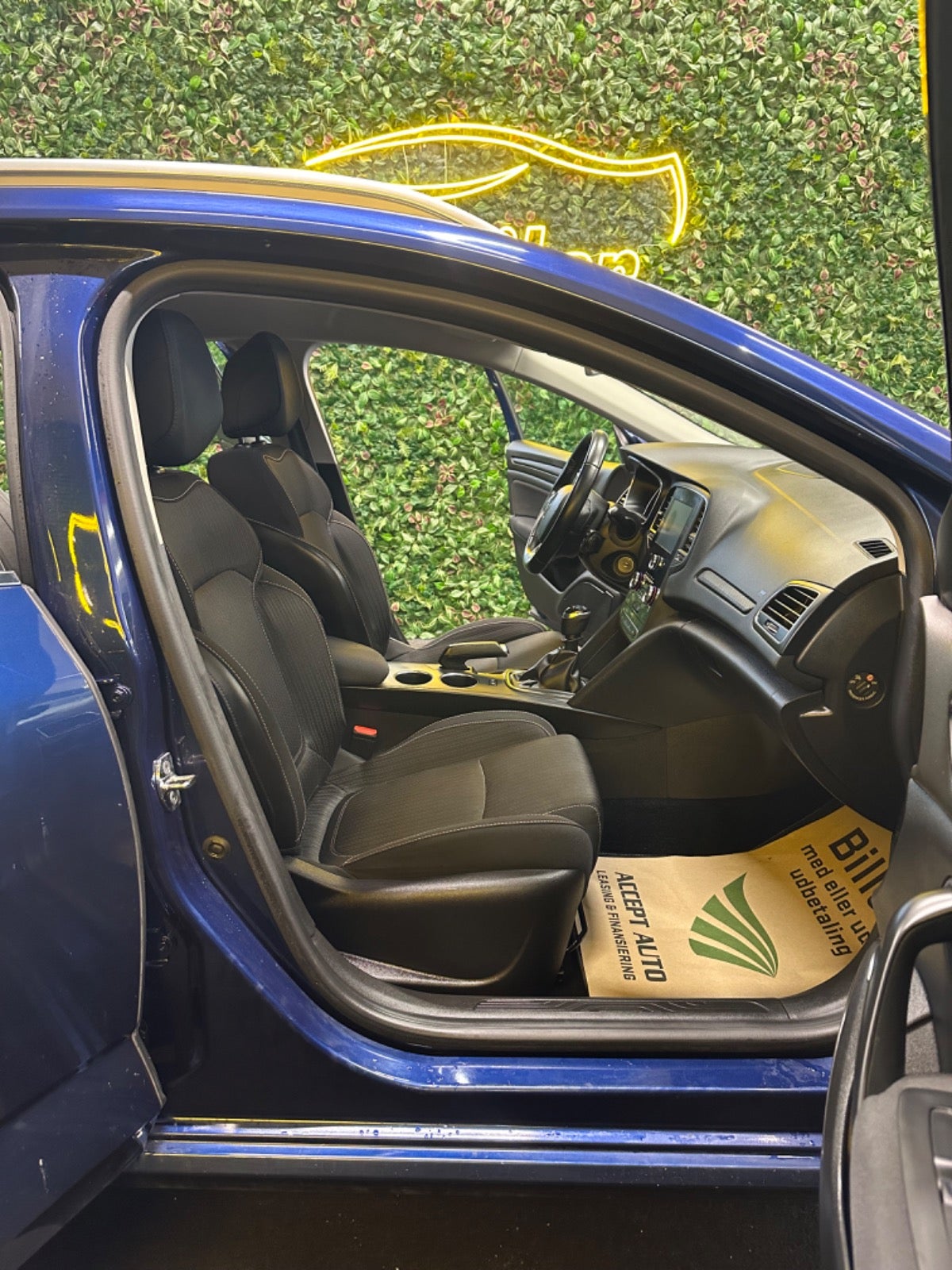 Billede af Renault Megane IV 1,2 TCe 100 Zen Sport Tourer