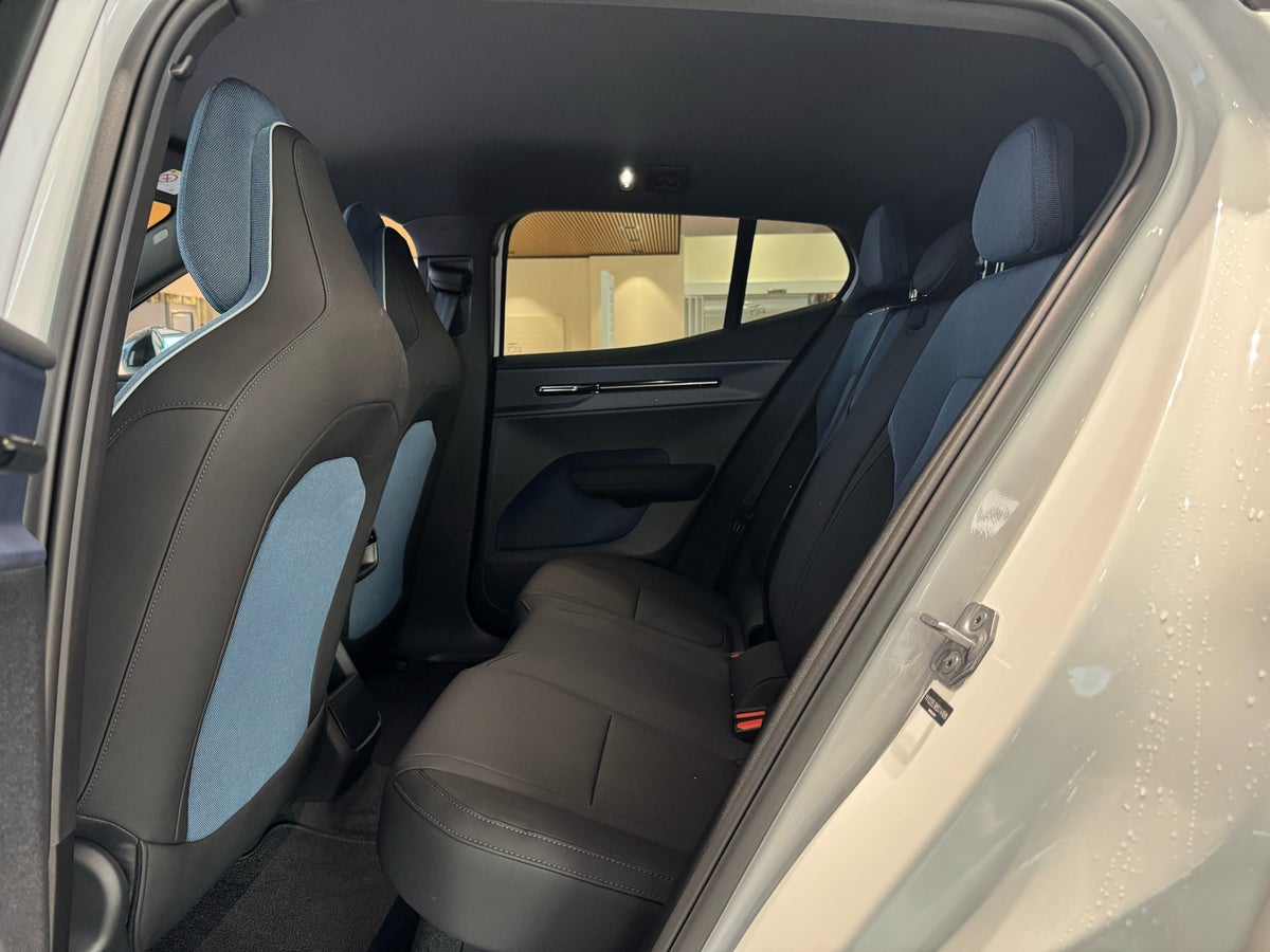 Volvo EX30 Extended Range Plus billede 8
