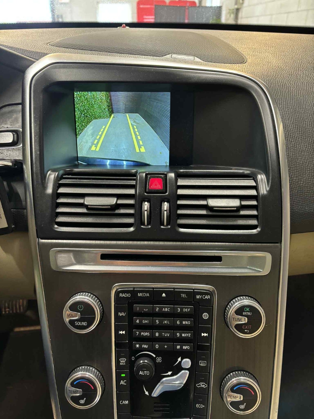 Billede af Volvo XC60 2,0 T5 245 Momentum aut.