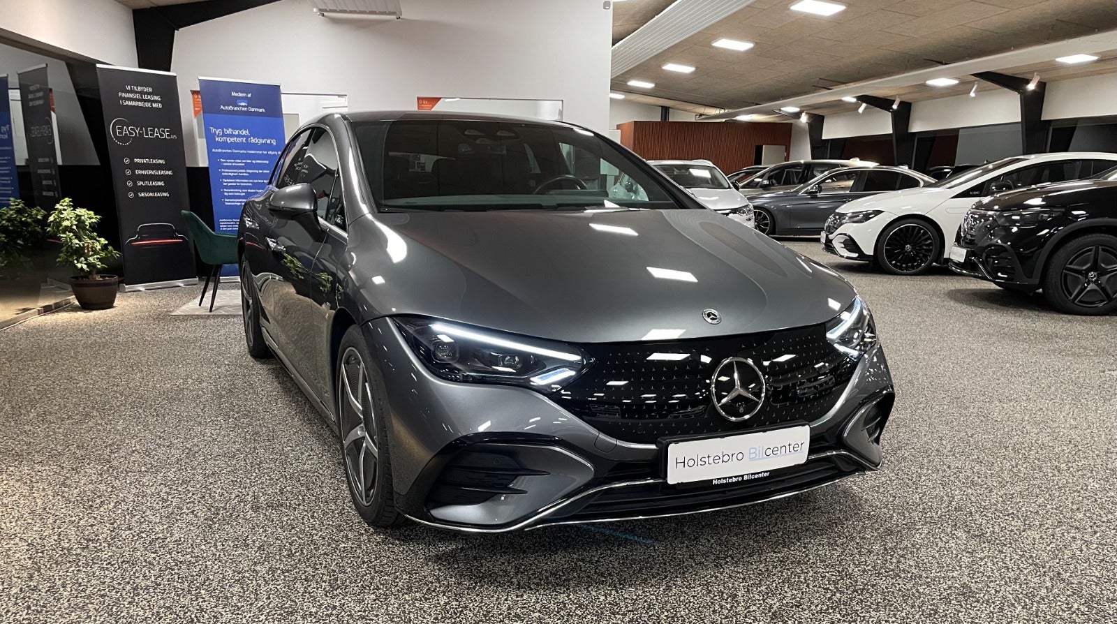 Mercedes EQE350