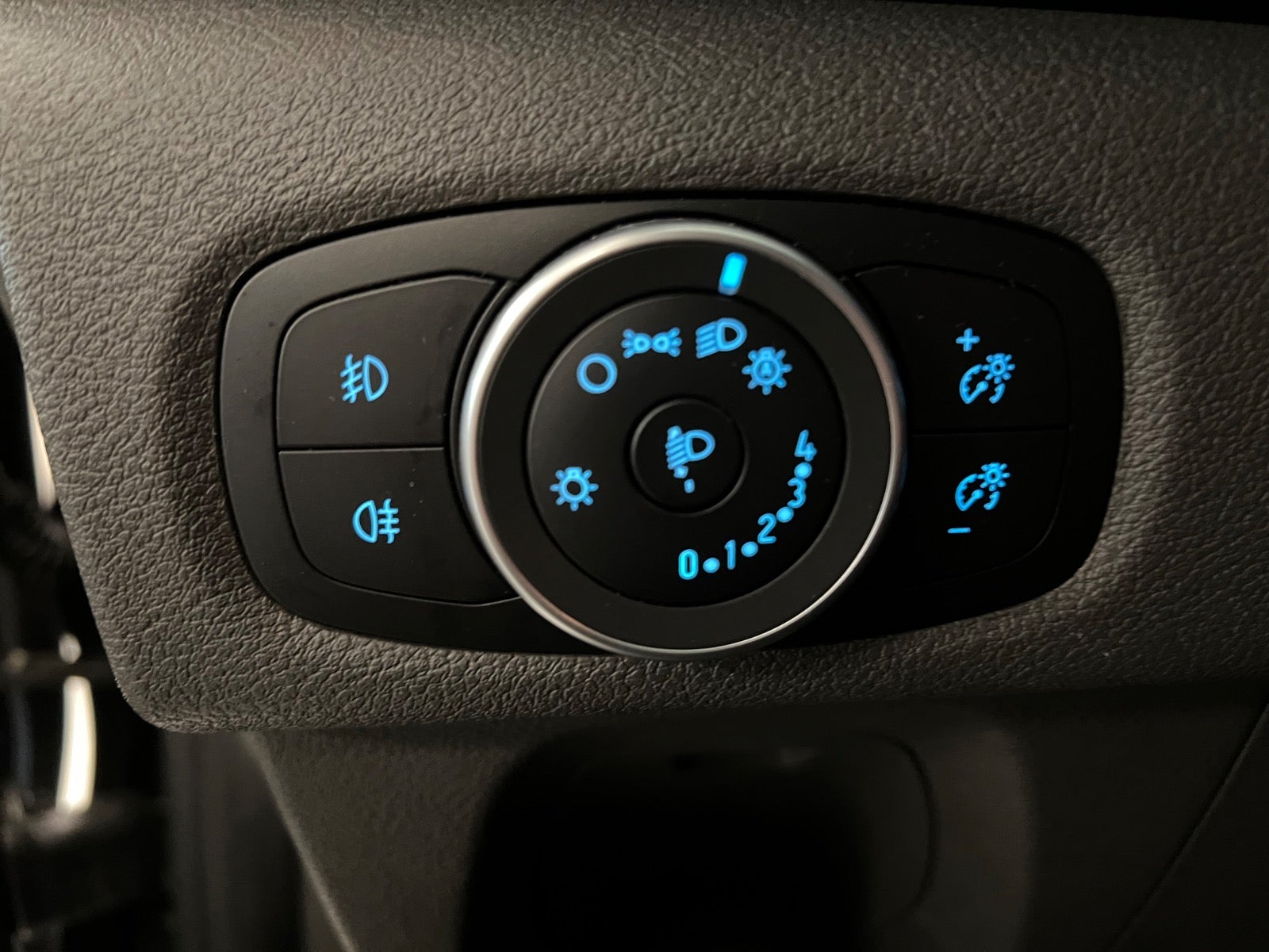 Billede af Ford Transit Custom 320L 2,0 TDCi 170 Limited aut.