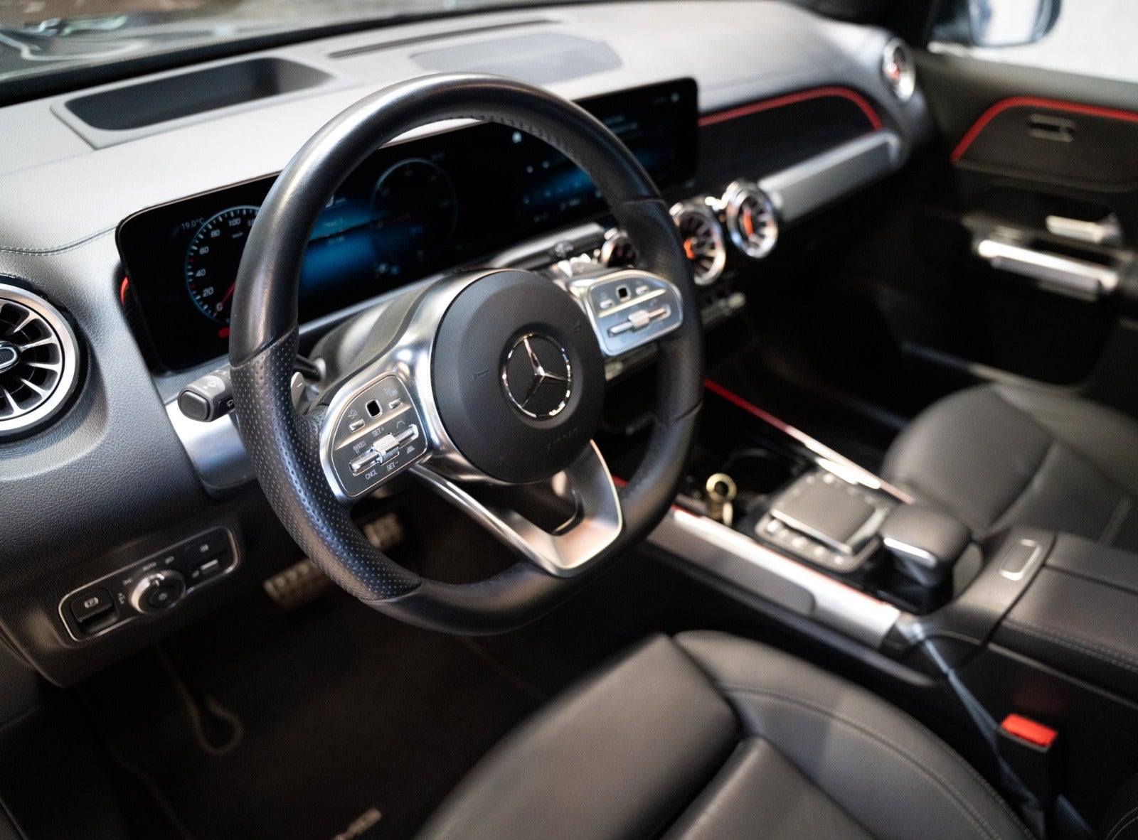 Billede af Mercedes EQB350  AMG Line 4Matic
