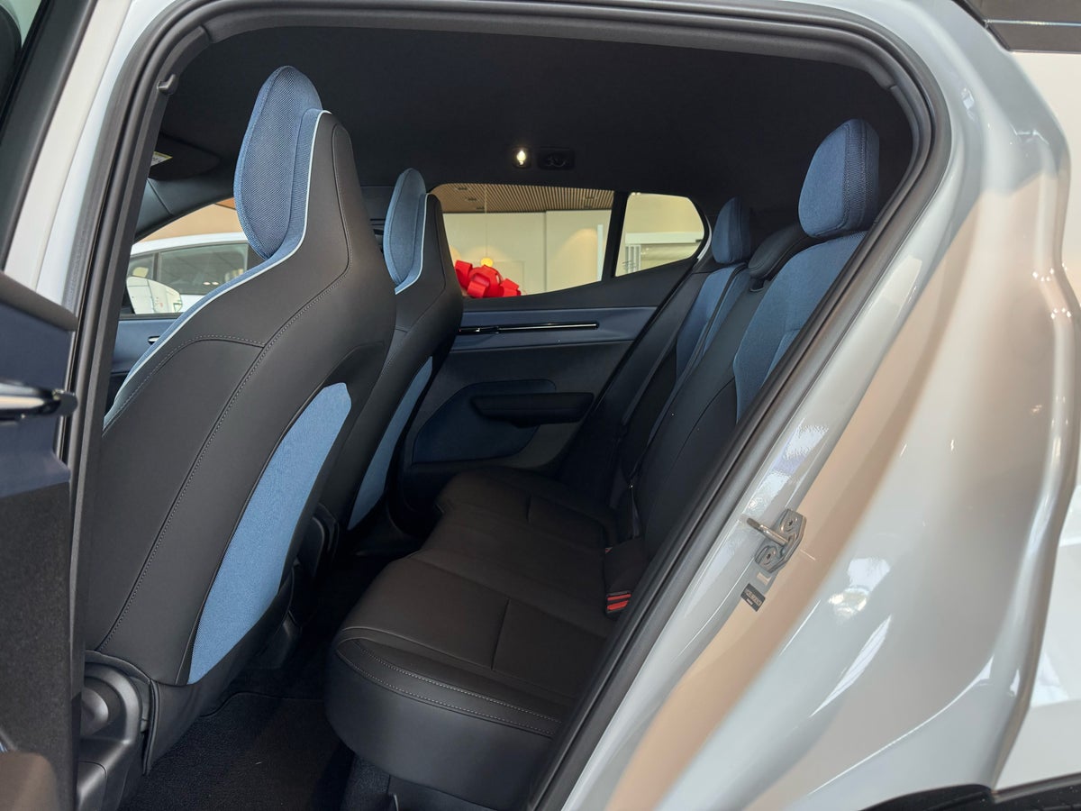 Volvo EX30 Extended Range Plus billede 9