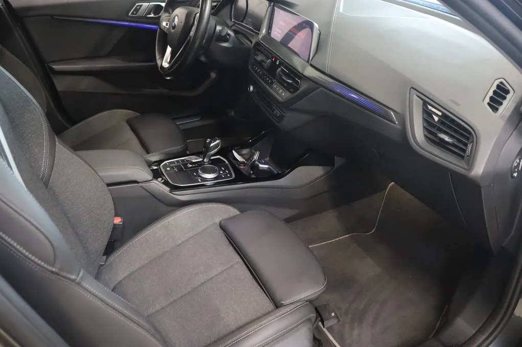 BMW 118i Sport Line aut.