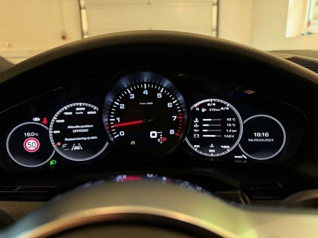 Porsche – Cayenne