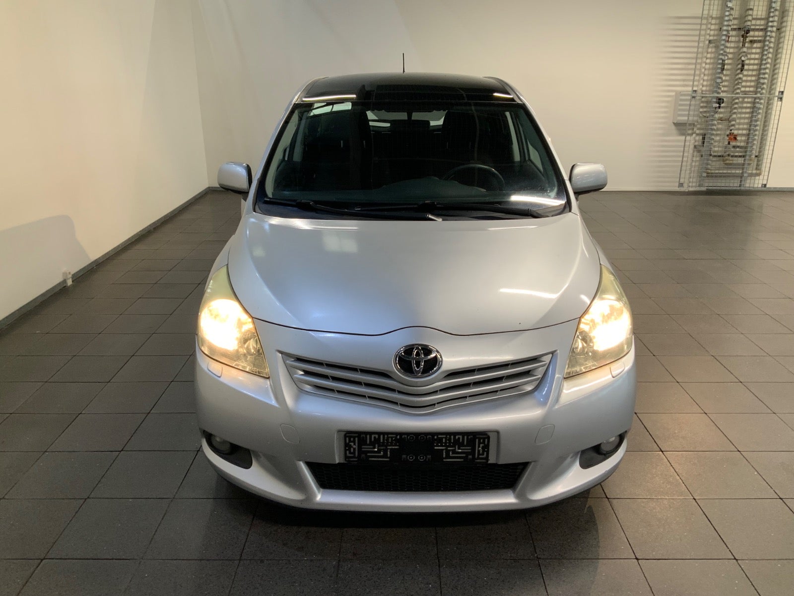 Toyota Verso (2/8)