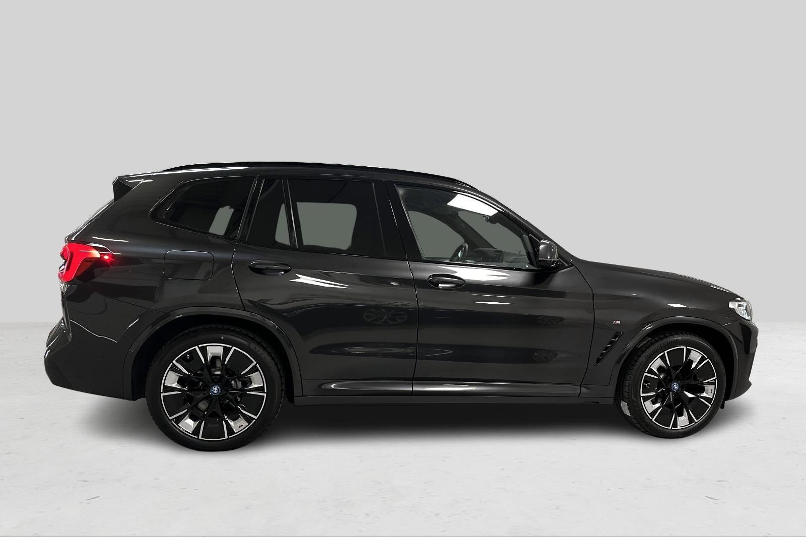 BMW iX3 Charged Plus M-Sport