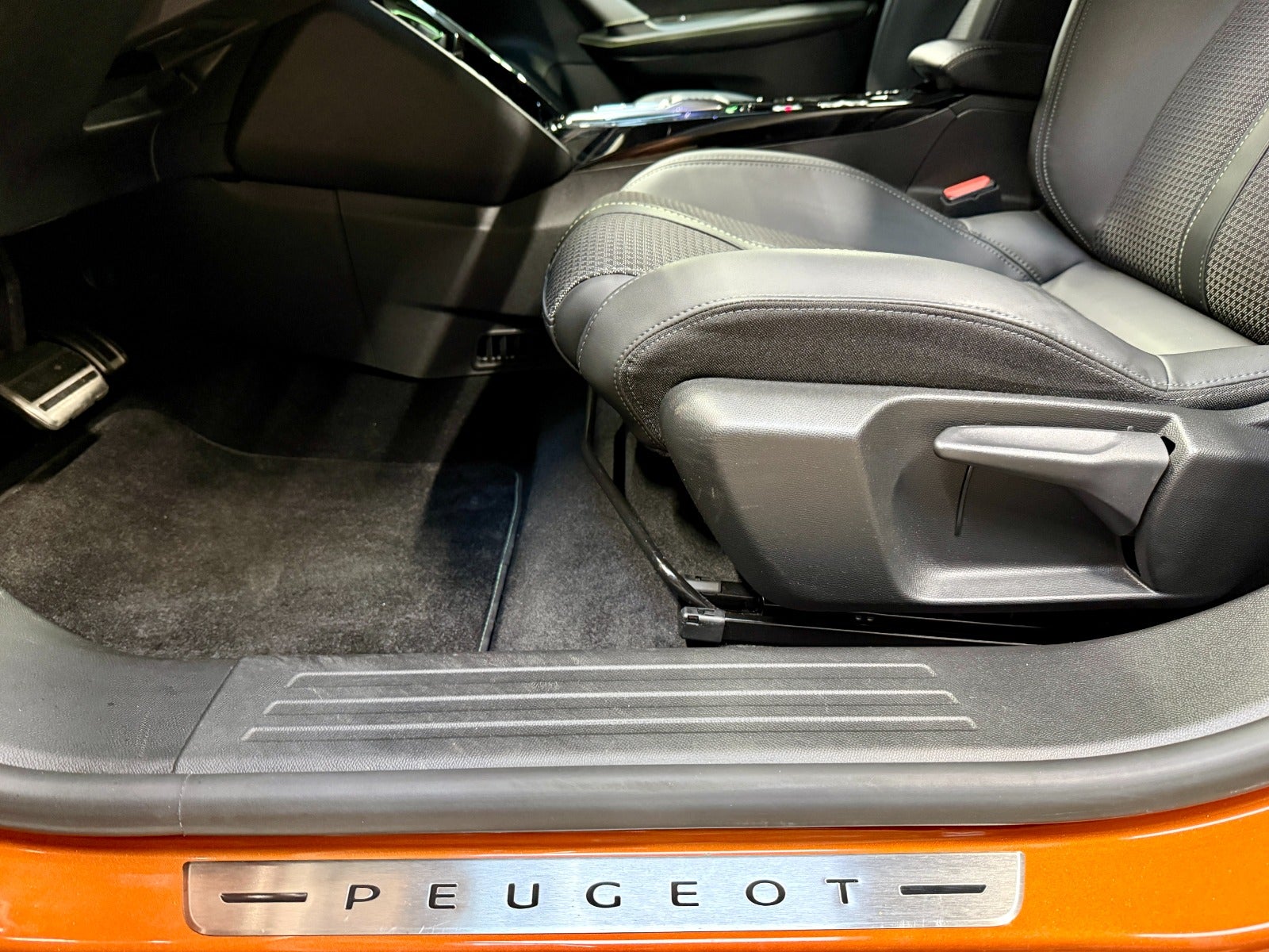 Billede af Peugeot e-2008 50 GT