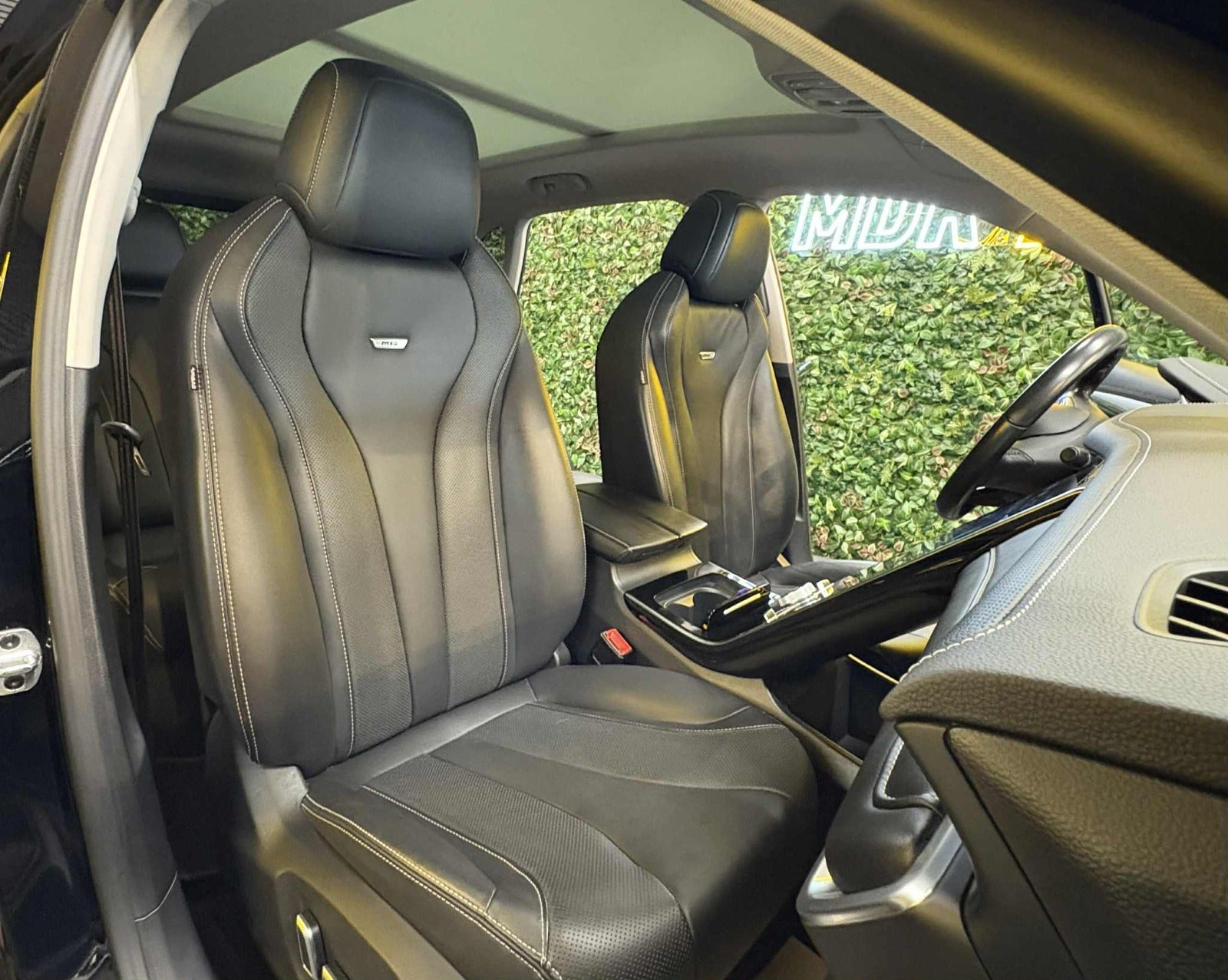 Billede af MG Marvel R  Luxury