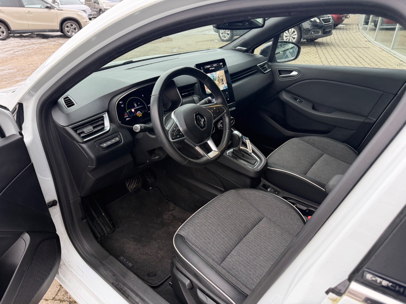 Billede af Renault Clio V 1,6 E-Tech Intens