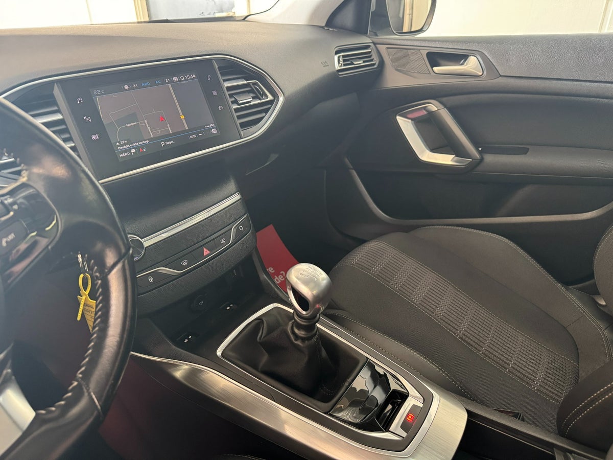 Peugeot 308 BlueHDi 120 Allure Sky