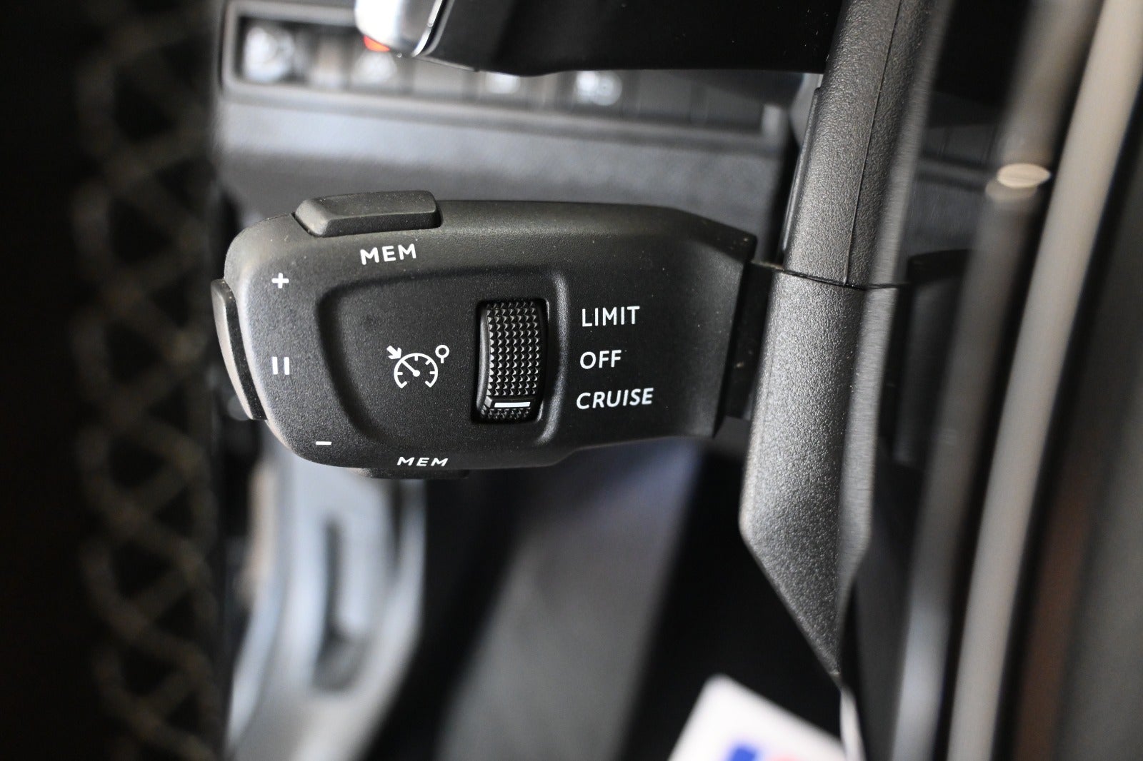Peugeot 3008 Hybrid Allure Sport LTD EAT8
