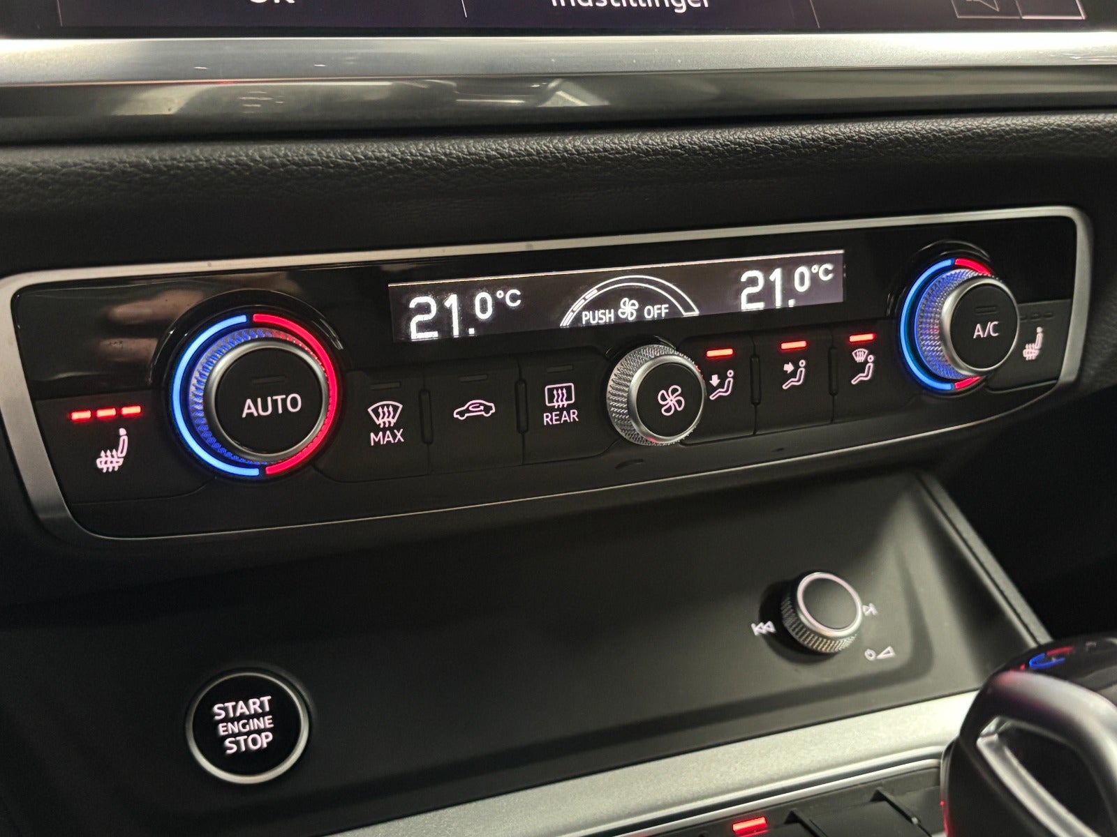 Billede af Audi Q3 45 TFSi e Attitude plus S-tr.