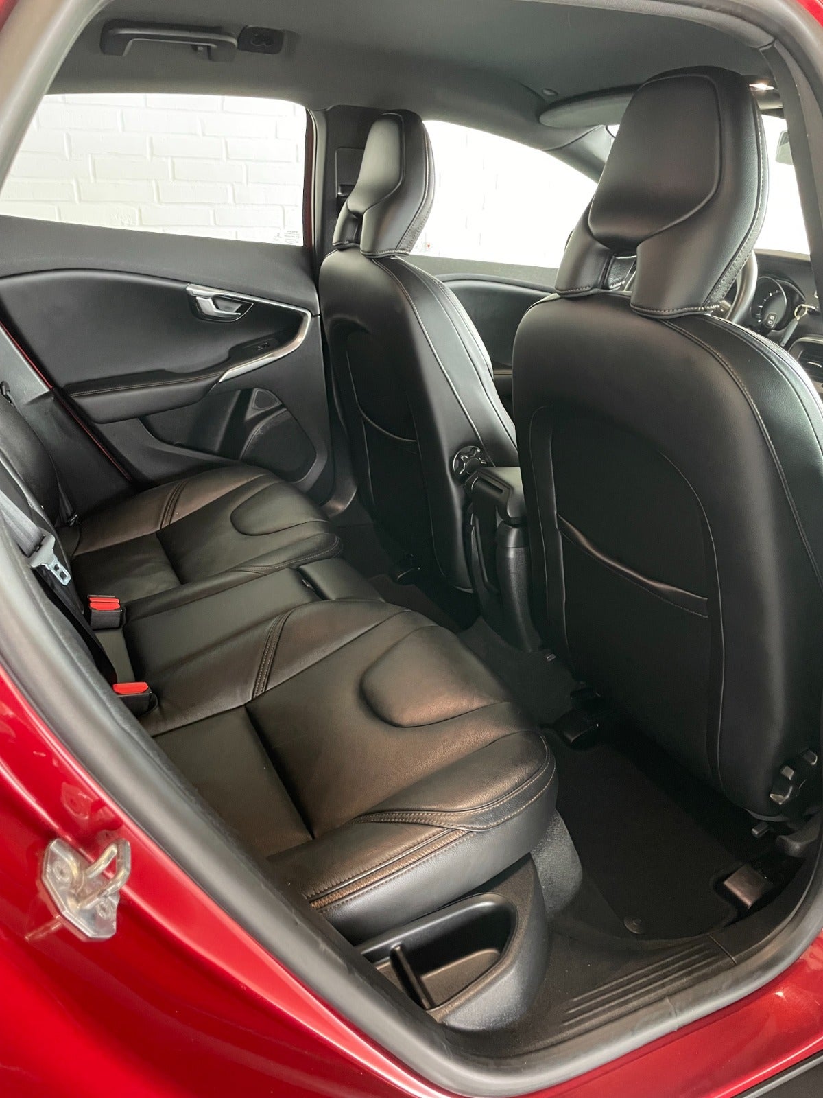 Billede af Volvo V40 CC 2,0 D2 120 Momentum aut.