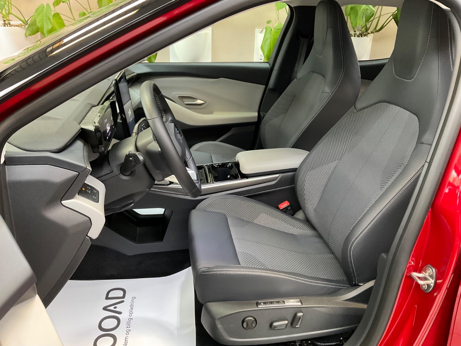 Ford Explorer 82 Select Extended Range 5d - 9