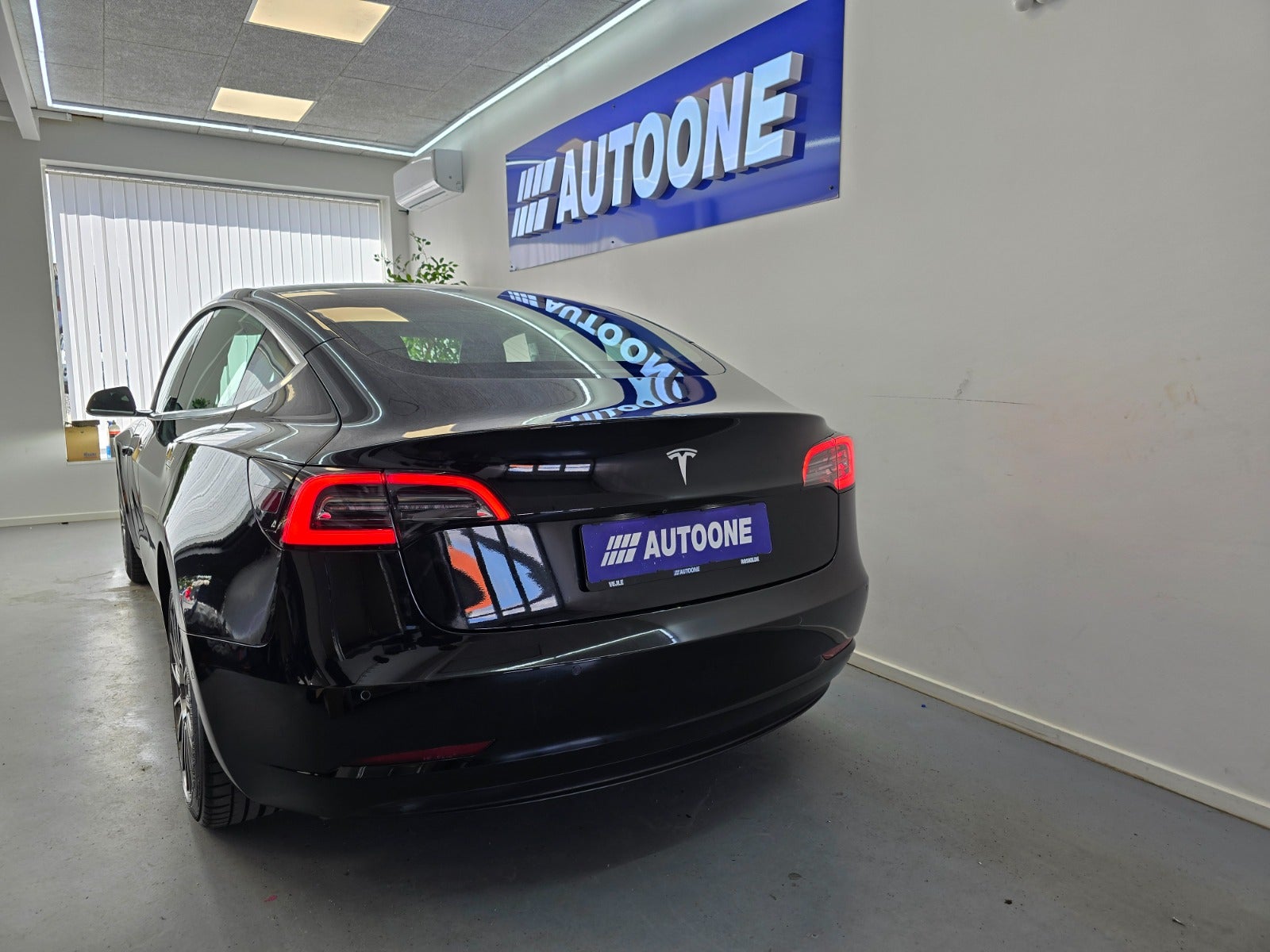 Billede af Tesla Model 3  Standard Range+ RWD