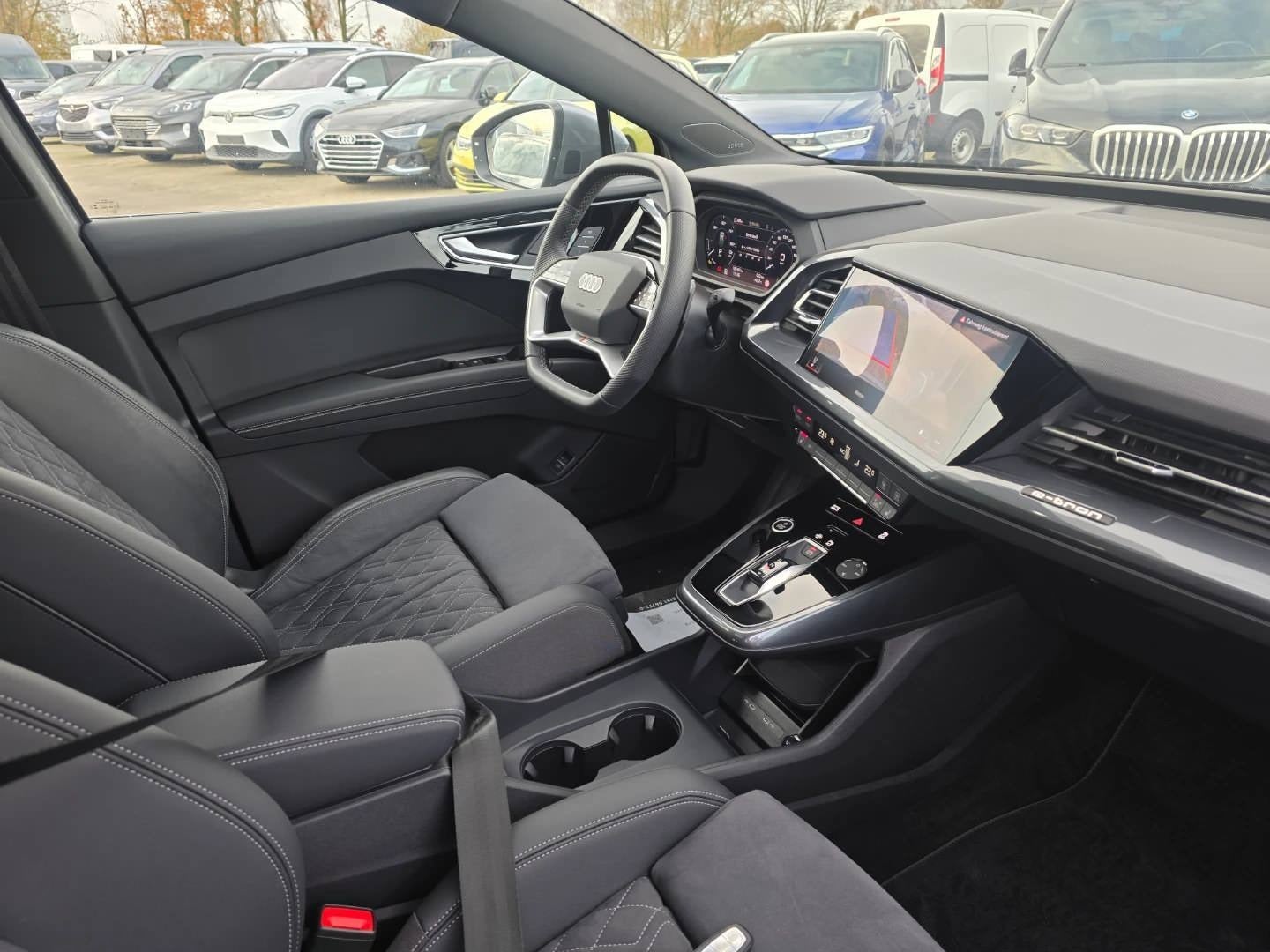 Audi Q4 e-tron S-line quattro