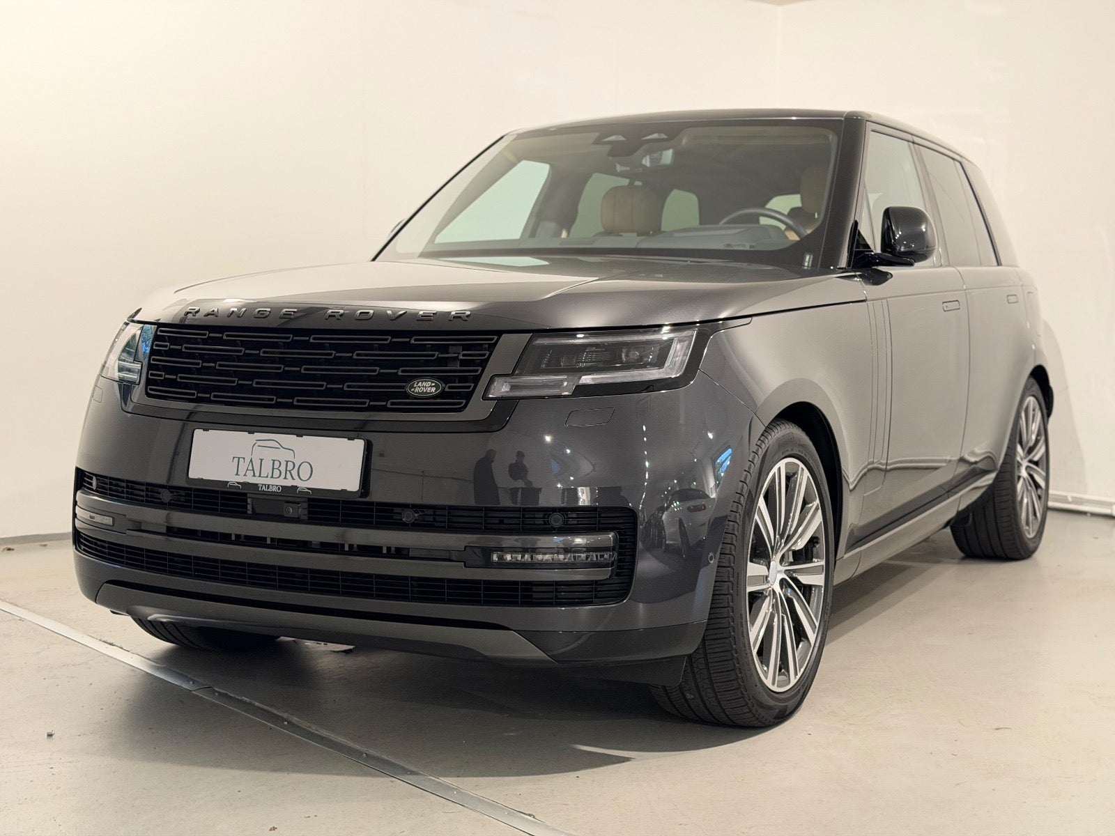 Land Rover – Range Rover