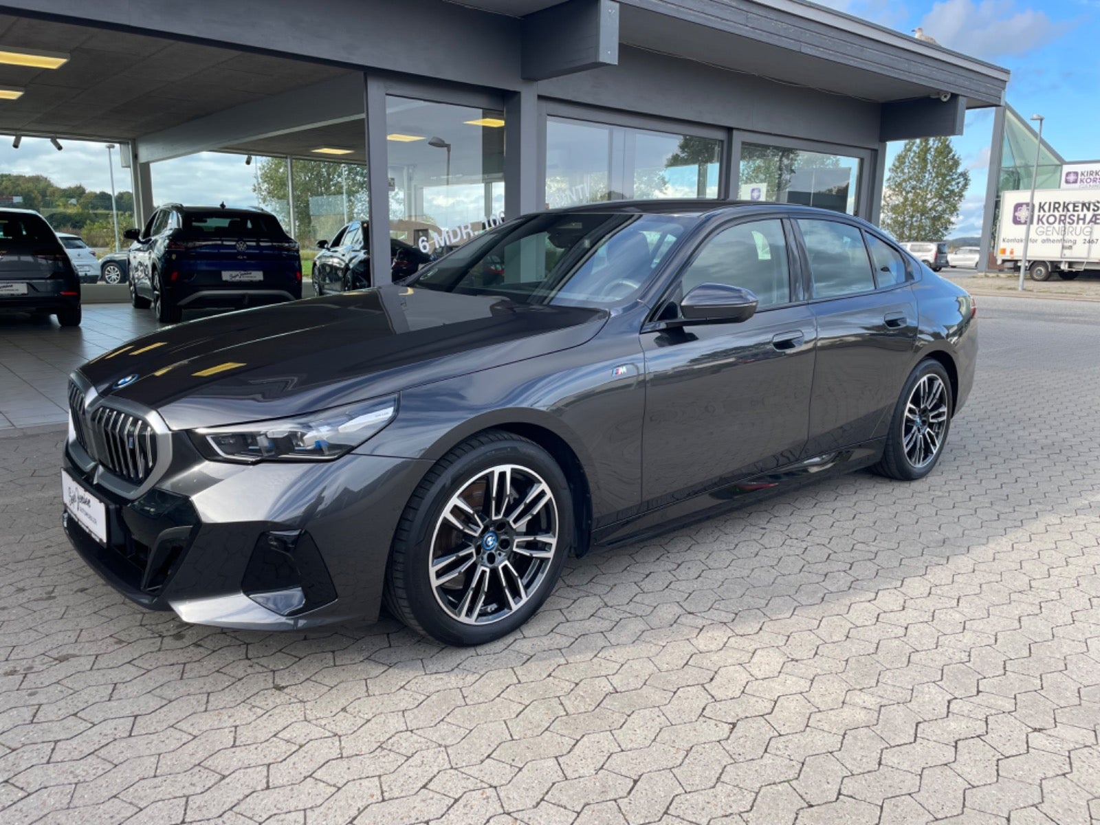 BMW i5 2024