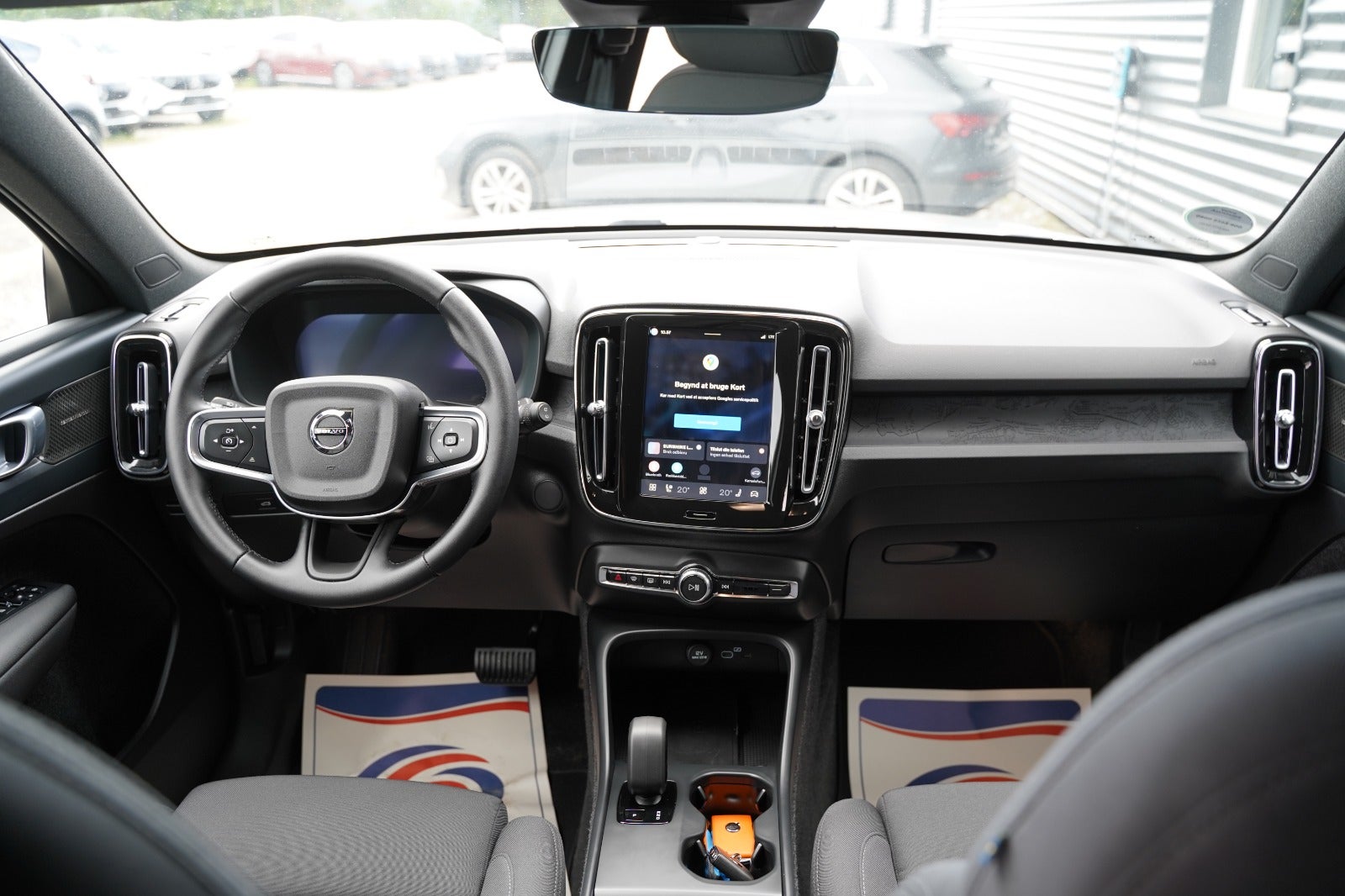 Billede af Volvo EX40  Extended Range Black Edition