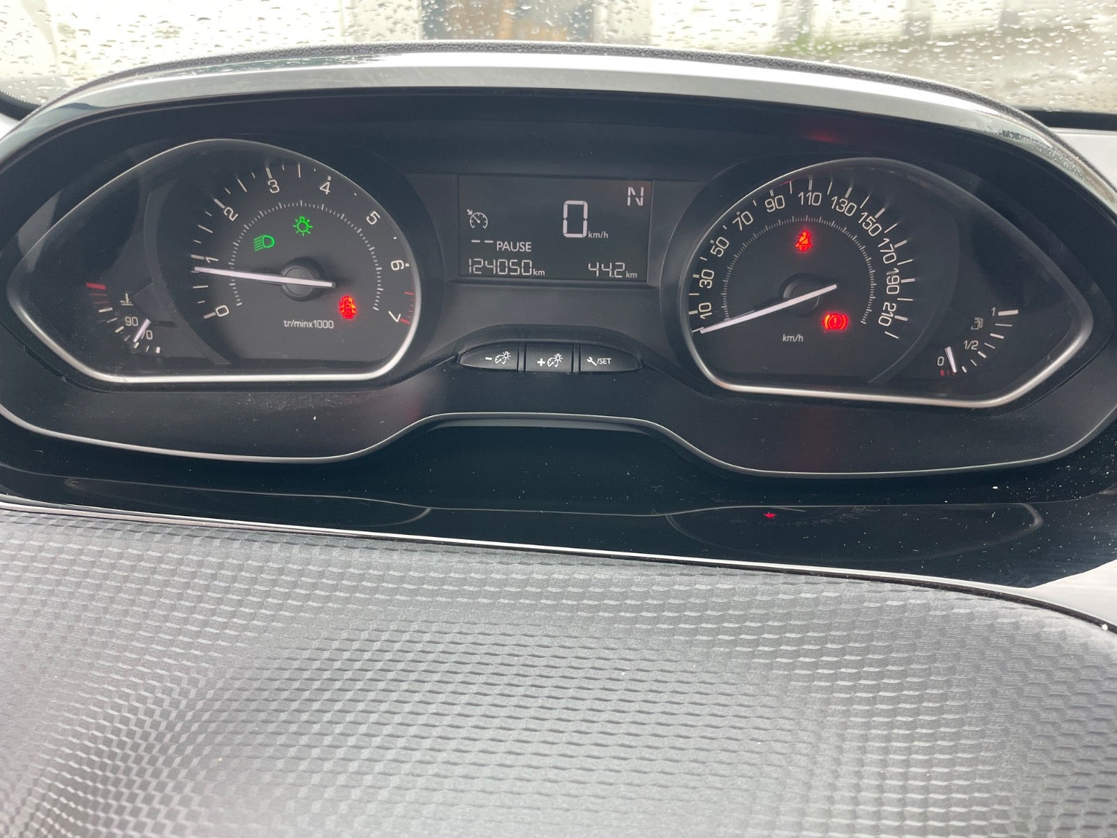 Billede af Peugeot 2008 1,2 e-VTi 82 Style ESG