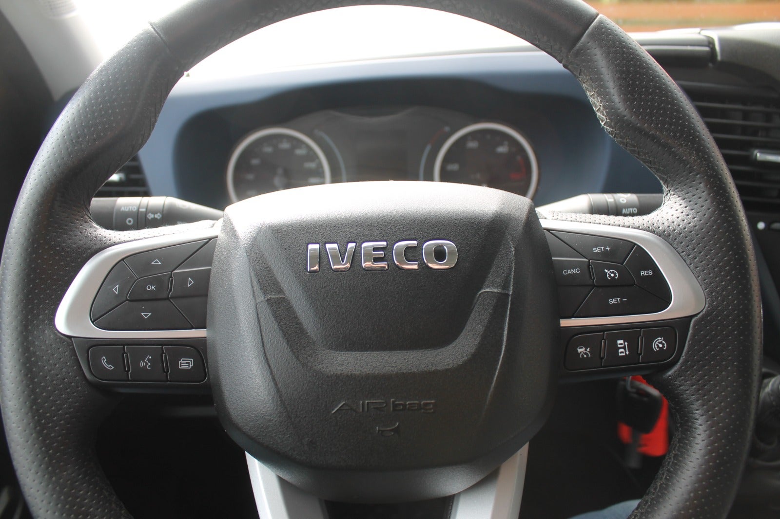 Iveco Daily 35S18 12m³ Van AG8