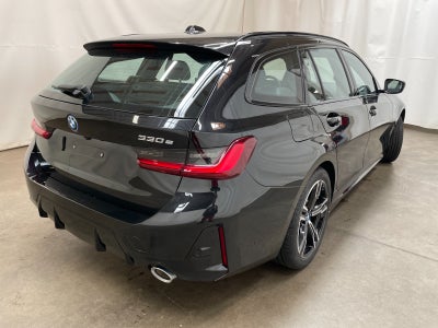 BMW 330e Touring M-Sport aut. - 1