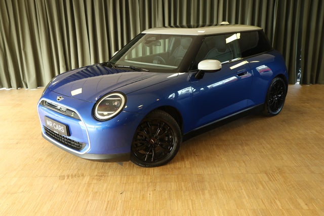 MINI Cooper SE Favoured Trim M 2025