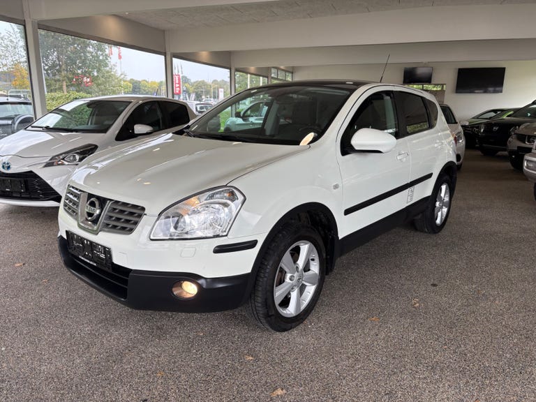 Nissan Qashqai Tekna CVT Van
