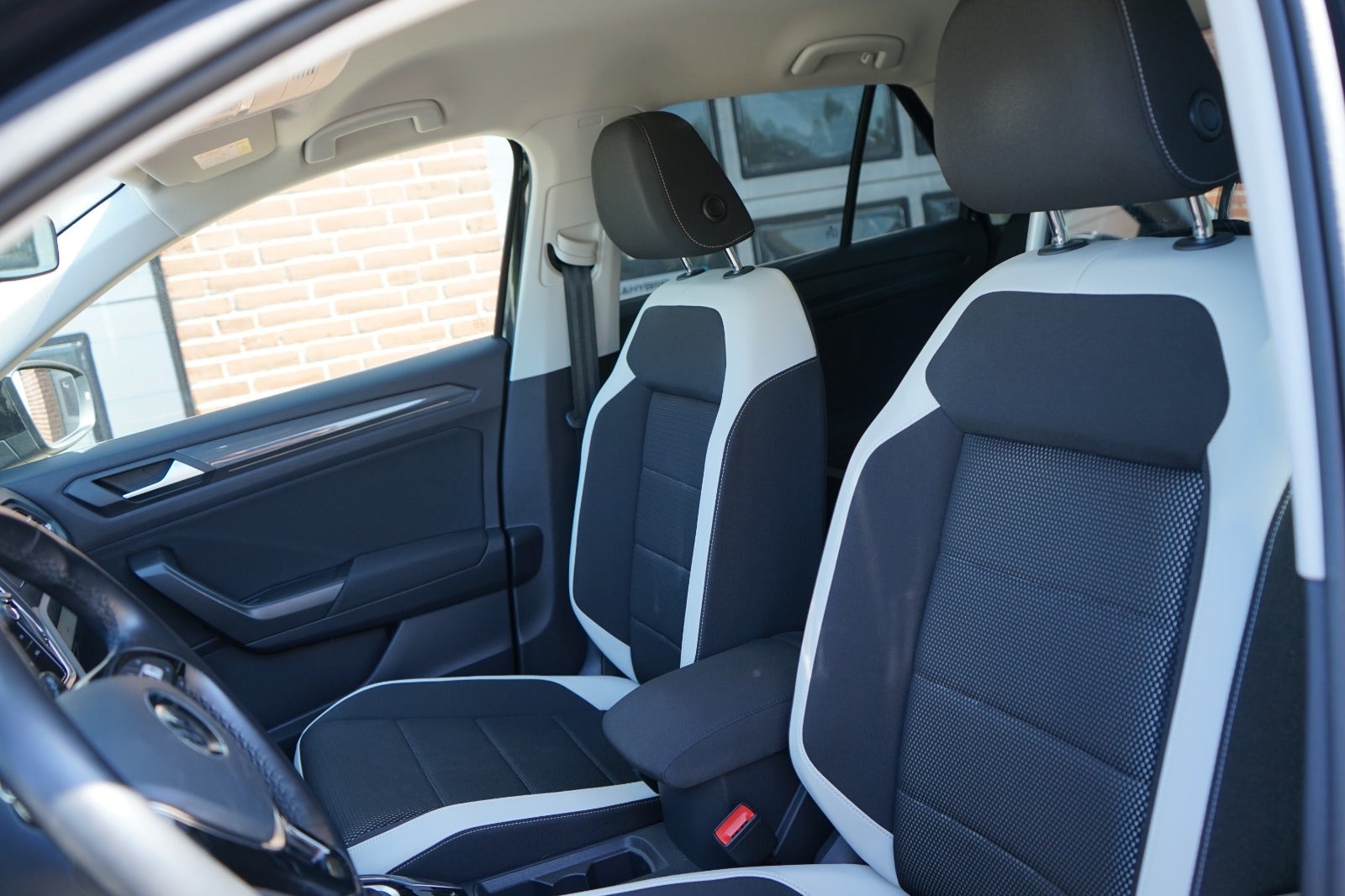 Billede af VW T-Roc 2,0 TDi 150 Style DSG Van