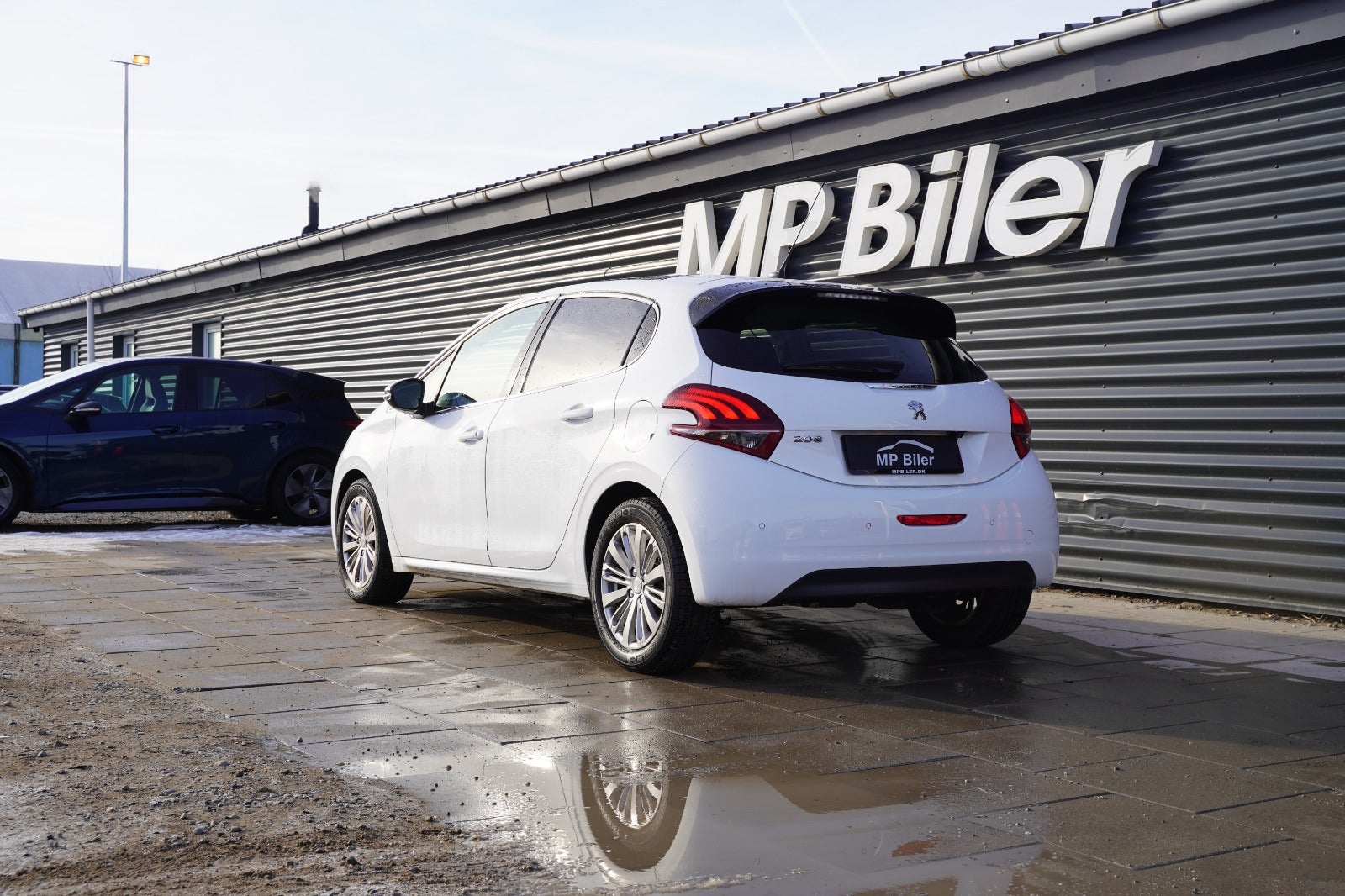 Billede af Peugeot 208 1,6 BlueHDi 100 Allure Sky