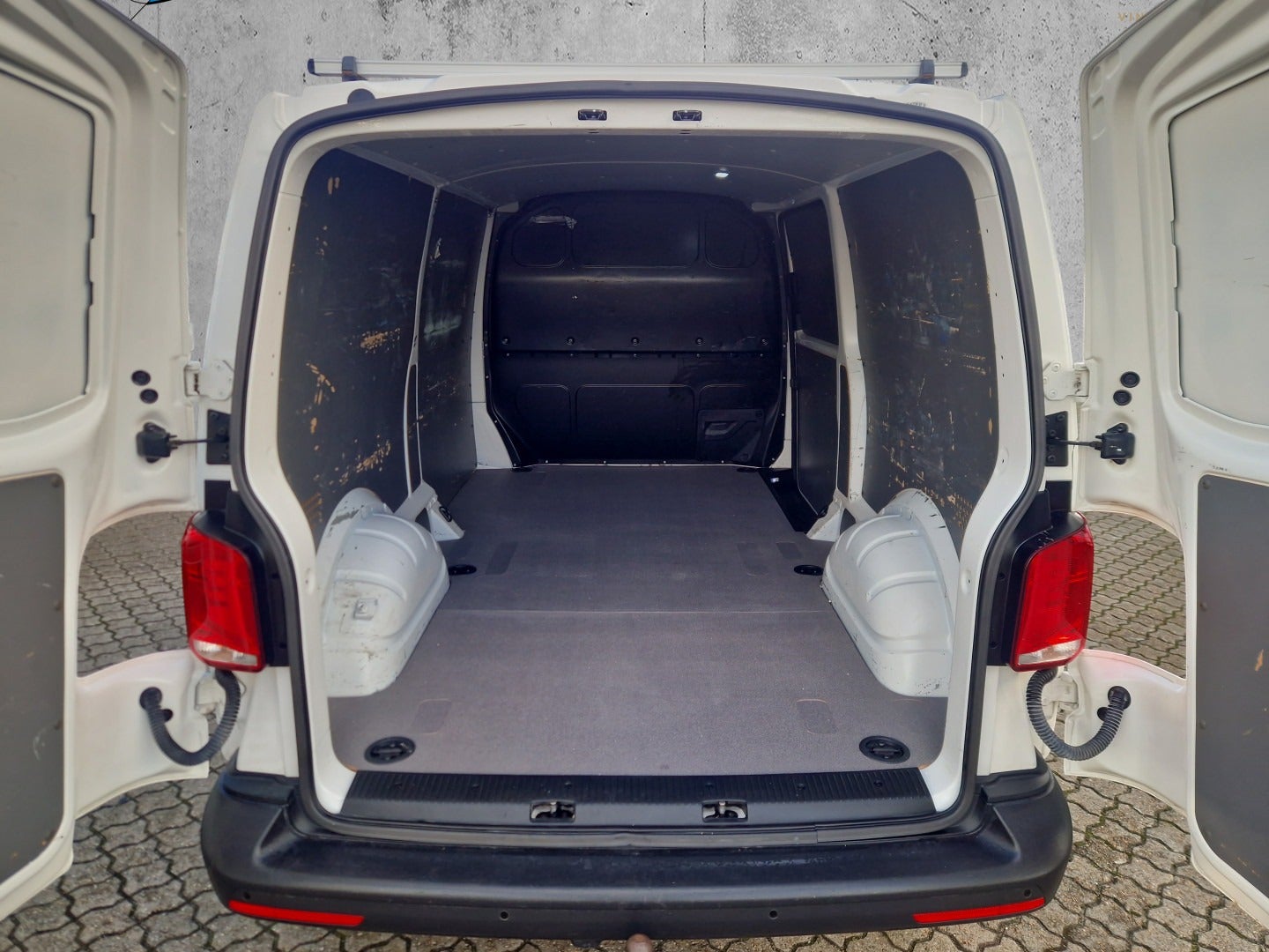 Billede af VW Transporter 2,0 TDi 110 Kassevogn lang