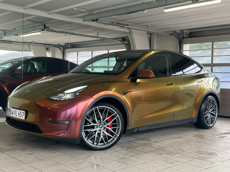 Tesla Model Y Performance AWD