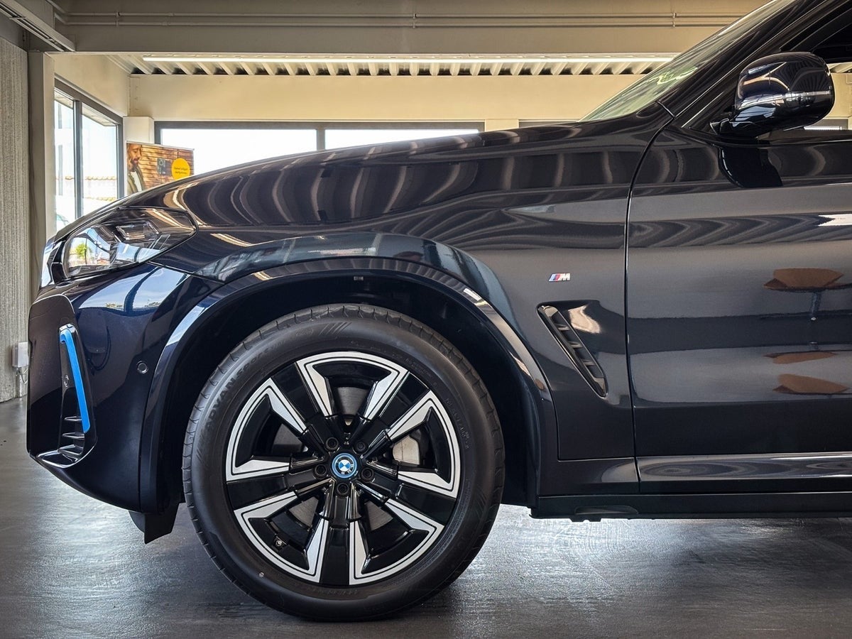 Billede af BMW iX3  Charged M-Sport