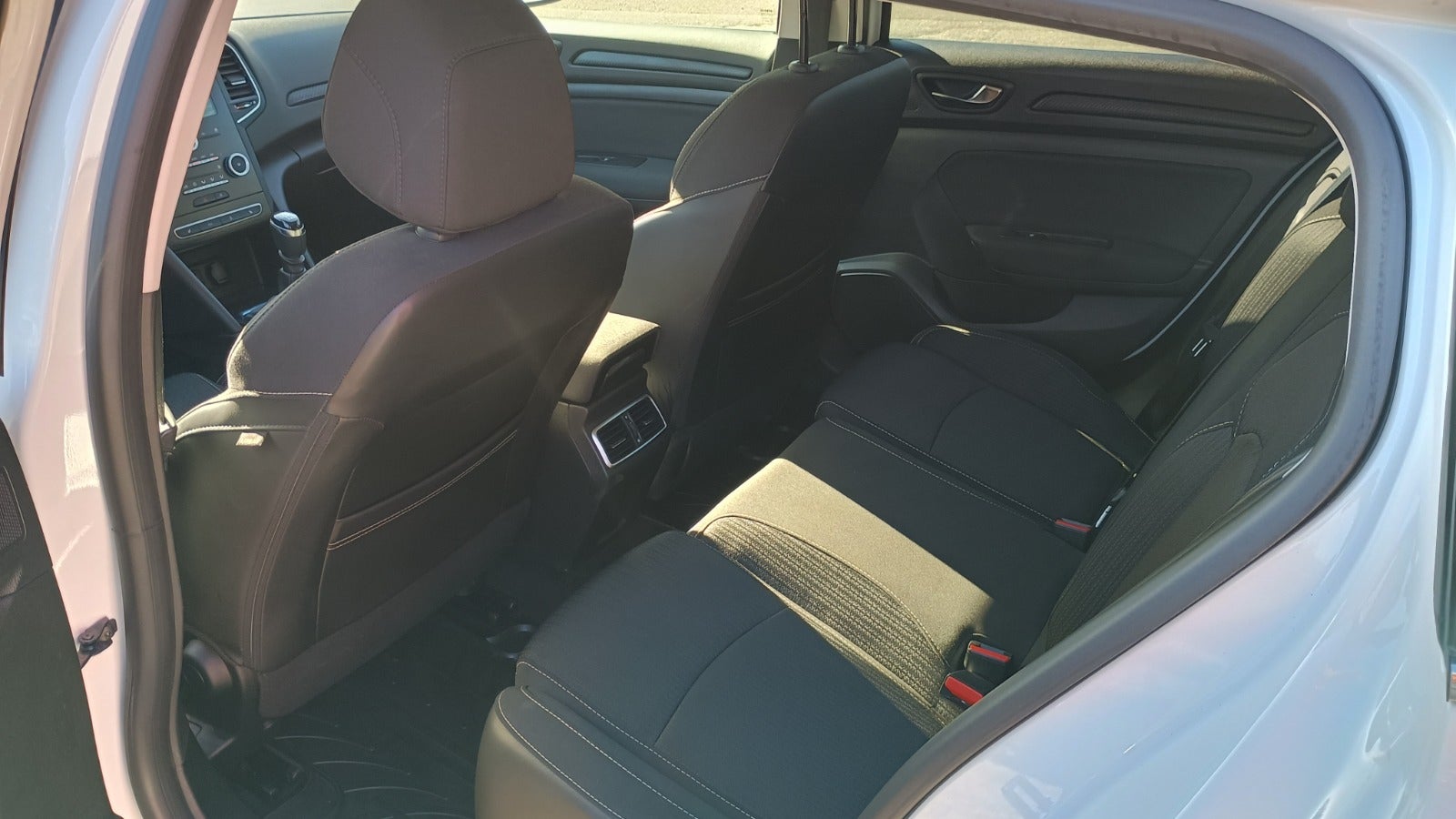 Billede af Renault Megane IV 1,2 TCe 100 Zen Sport Tourer