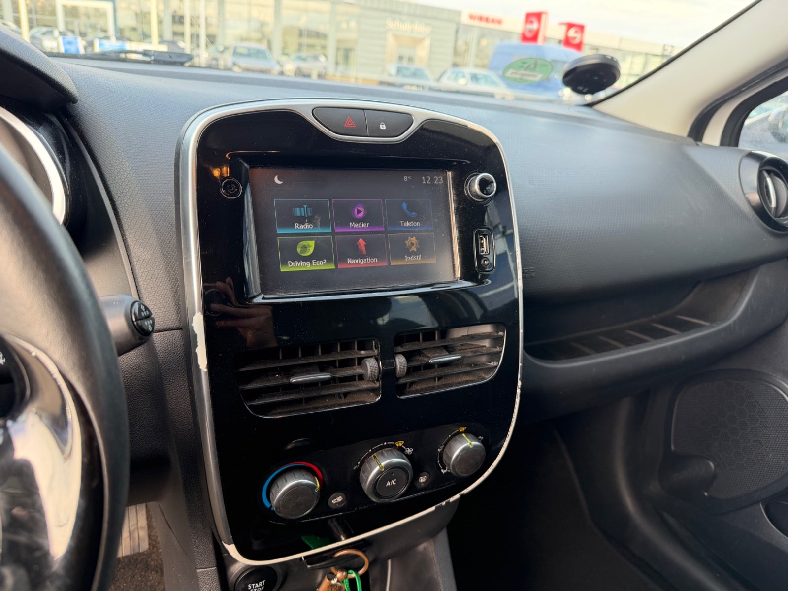 Billede af Renault Clio IV 0,9 TCe 90 Expression Sport Tourer