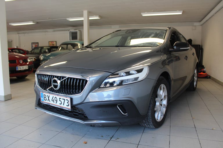 Volvo V40 CC D2 120 Momentum aut.