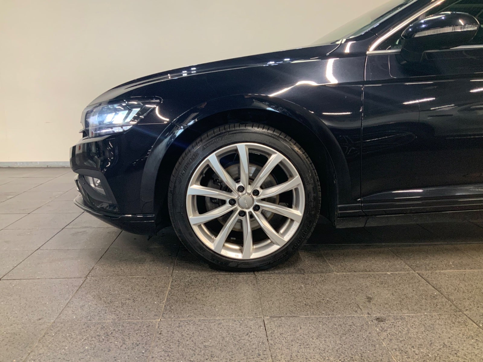 VW Passat (3/8)