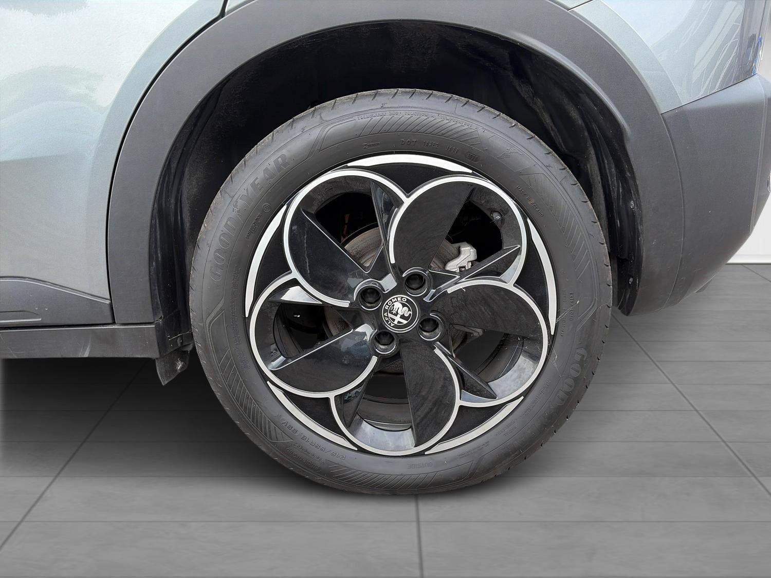 Billede af Alfa Romeo Junior Elettrica Core