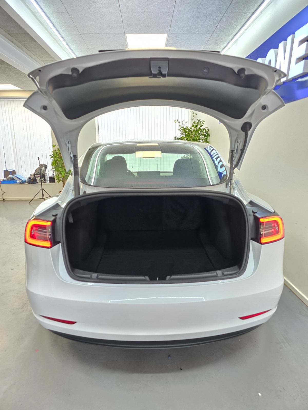 Billede af Tesla Model 3 RWD