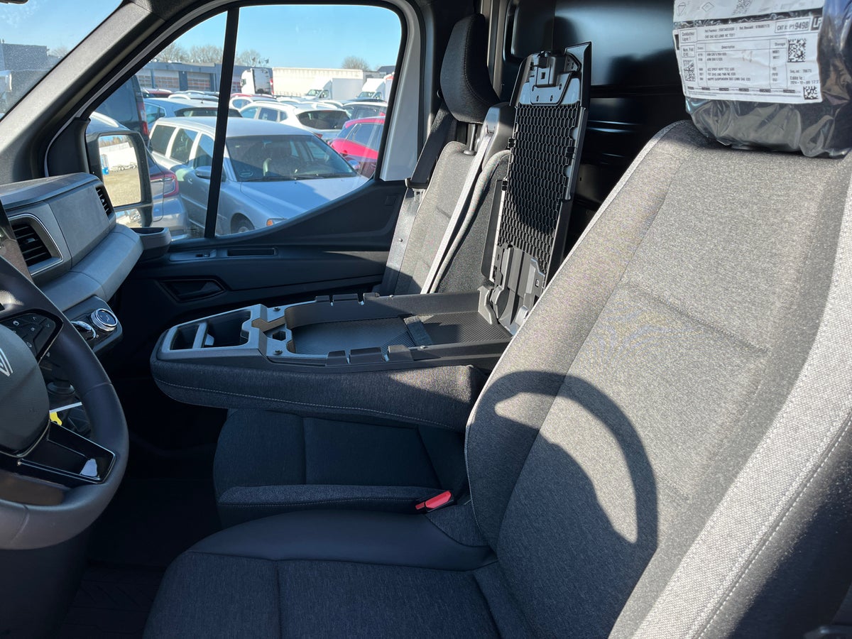 Renault Master V T35 dCi 150 L2H2 Kassevogn Tekno billede 6