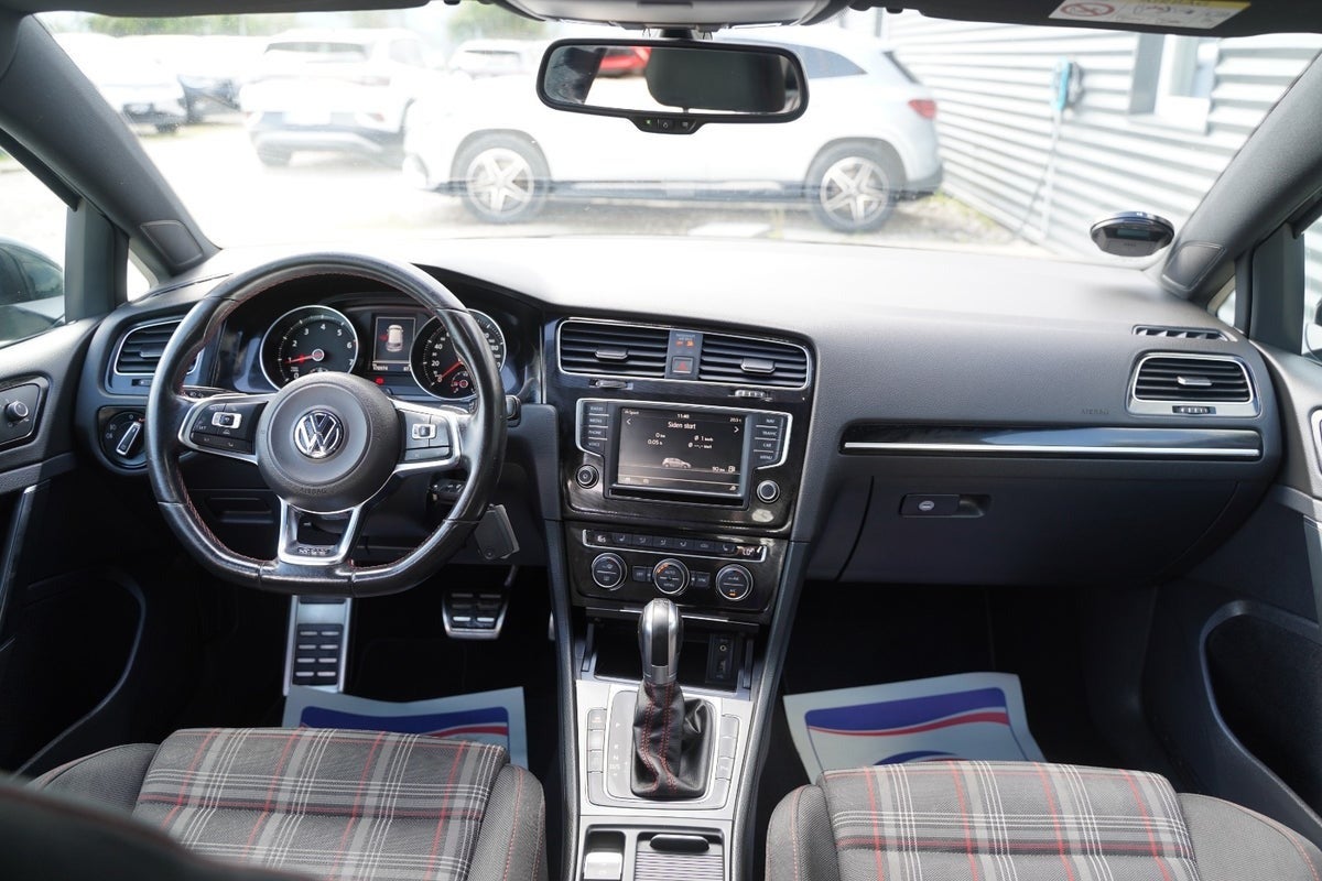 Billede af VW Golf VII 2,0 GTi Performance DSG BMT